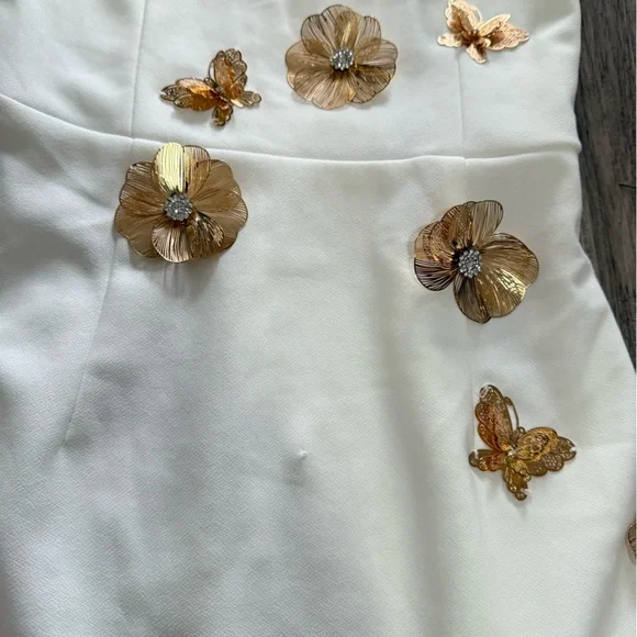 elliatt mira white sweetheart 3d floral butterfly embellished mini dress XS NEW - Picture 12 of 13